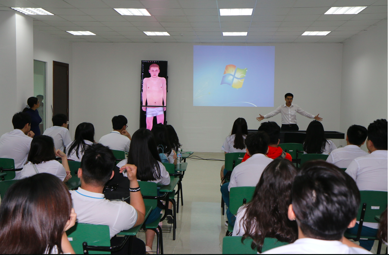 [-]Biến[-]ước[-]mơ[-]thực[-]tập[-]tại[-]nước[-]ngoài[-]thành[-]hiện[-]thực